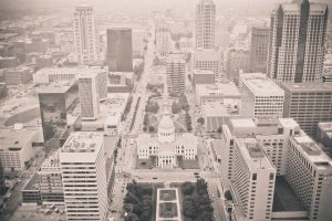 “L’intelligence artificielle révolutionne les applications en 2025”